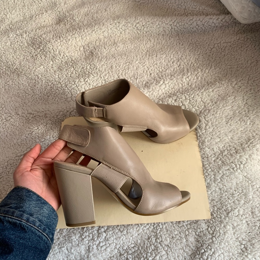 Gianni Bini nude heels